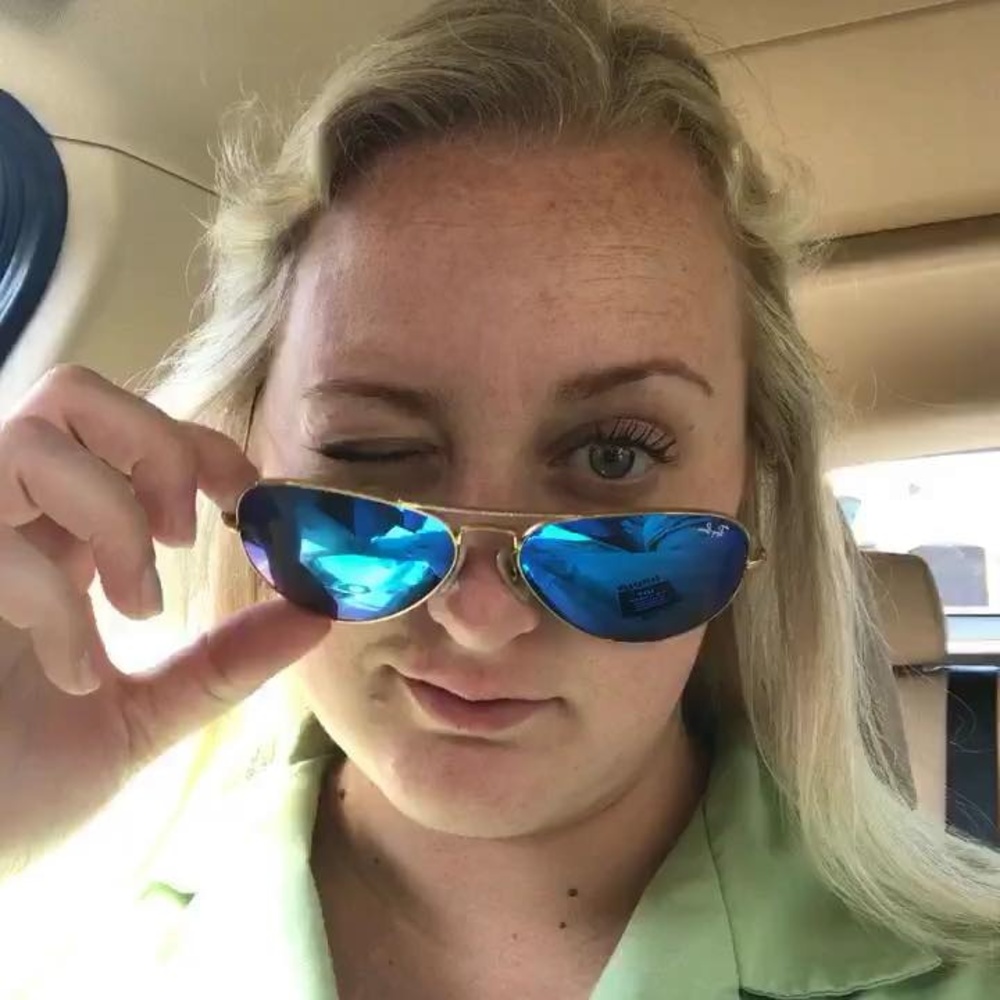 Meet your Posher, Bianca